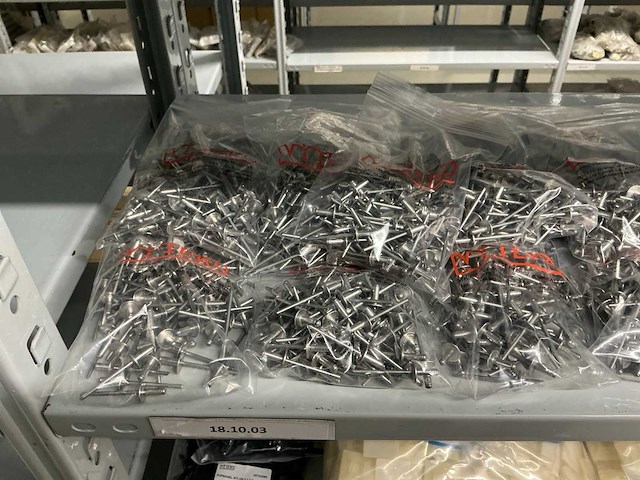 Partij divers installatiemateriaal (172x) - afbeelding 3 van  21