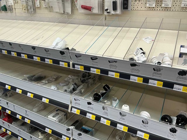 Partij divers installatiemateriaal (494x) - afbeelding 10 van  19