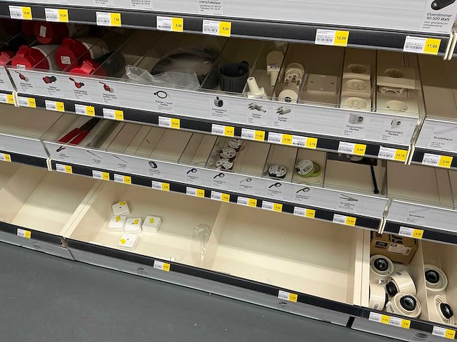 Partij divers installatiemateriaal (494x) - afbeelding 12 van  19