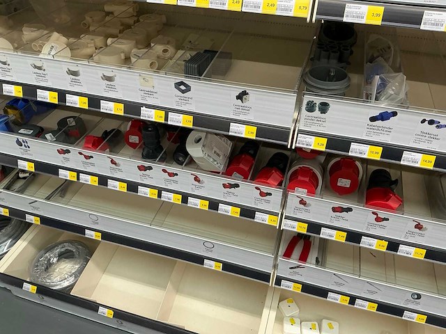 Partij divers installatiemateriaal (494x) - afbeelding 14 van  19