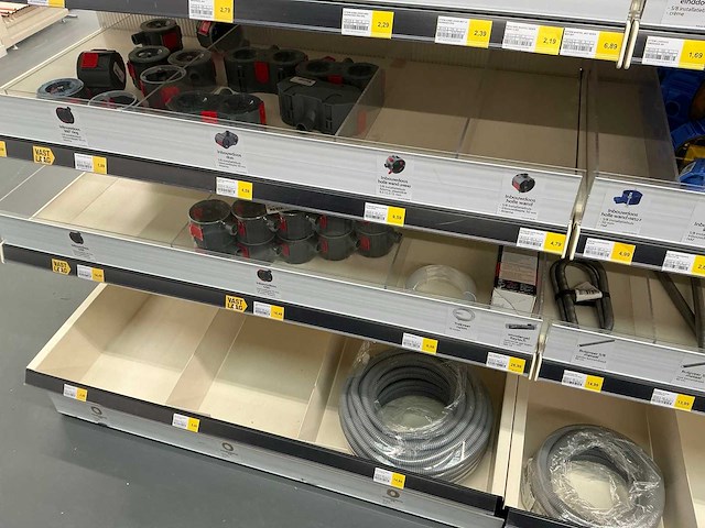 Partij divers installatiemateriaal (494x) - afbeelding 18 van  19