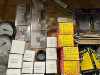 Partij divers installatiemateriaal (73x) - afbeelding 8 van  10