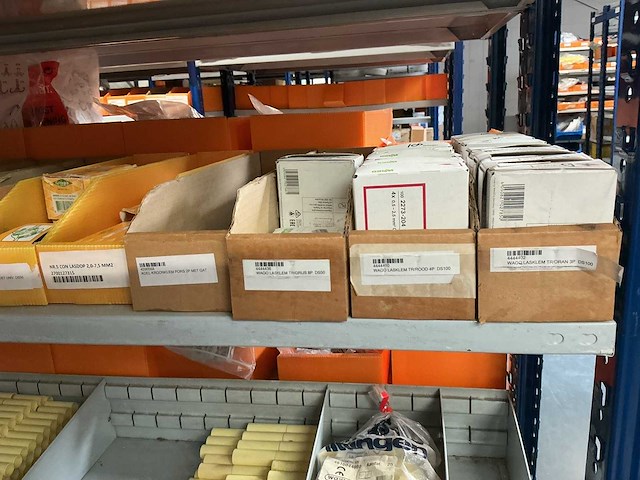 Partij divers installatiemateriaal - afbeelding 3 van  5