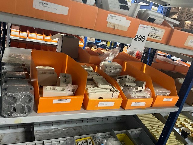 Partij divers installatiemateriaal - afbeelding 3 van  5