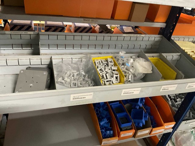 Partij divers installatiemateriaal - afbeelding 4 van  5