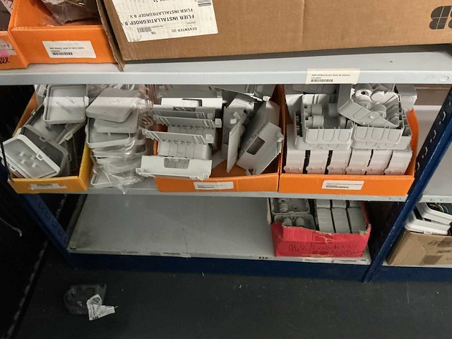 Partij divers installatiemateriaal - afbeelding 7 van  7