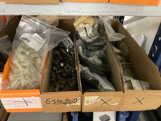 Partij divers installatiemateriaal - afbeelding 5 van  10