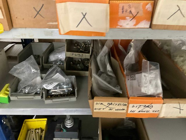 Partij divers installatiemateriaal - afbeelding 6 van  10