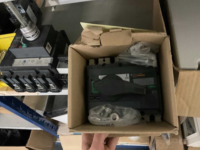 Partij divers installatiemateriaal - afbeelding 8 van  10