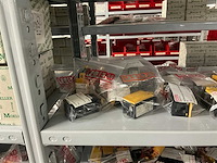 Partij divers installatiemateriaal - afbeelding 4 van  78