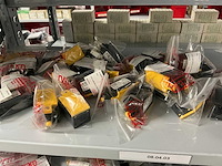 Partij divers installatiemateriaal - afbeelding 7 van  78