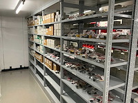 Partij divers installatiemateriaal - afbeelding 1 van  78