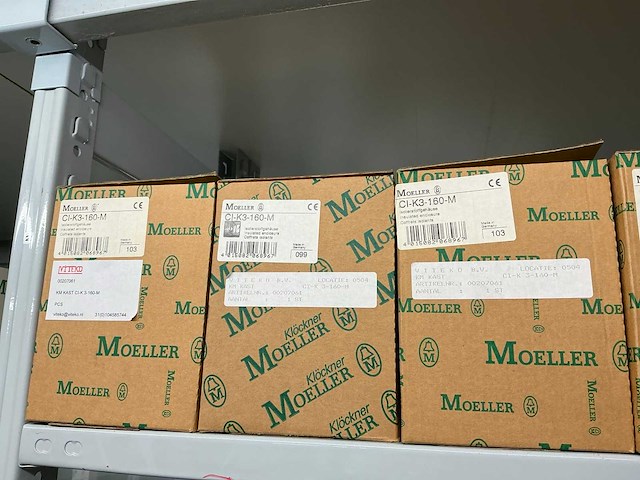 Partij divers installatiemateriaal - afbeelding 19 van  78