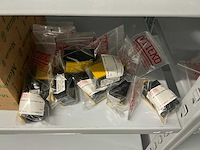 Partij divers installatiemateriaal - afbeelding 32 van  78