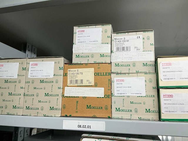 Partij divers installatiemateriaal - afbeelding 38 van  78