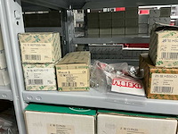 Partij divers installatiemateriaal - afbeelding 40 van  78