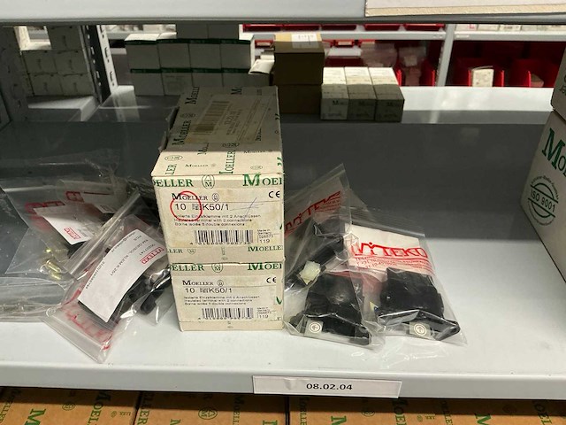 Partij divers installatiemateriaal - afbeelding 50 van  78