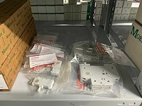 Partij divers installatiemateriaal - afbeelding 63 van  78