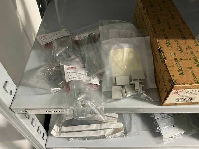 Partij divers installatiemateriaal - afbeelding 69 van  78