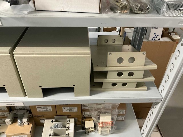 Partij divers installatiemateriaal - afbeelding 8 van  56