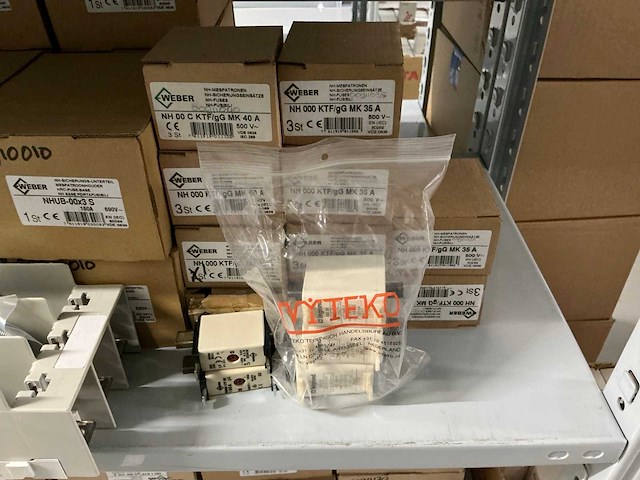 Partij divers installatiemateriaal - afbeelding 9 van  56