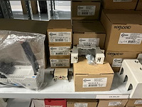 Partij divers installatiemateriaal - afbeelding 11 van  56