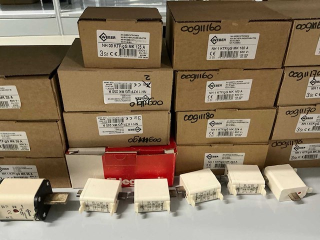 Partij divers installatiemateriaal - afbeelding 16 van  56