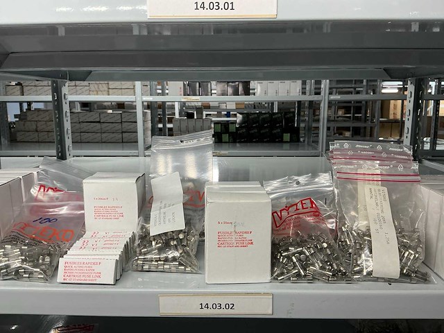 Partij divers installatiemateriaal - afbeelding 22 van  56