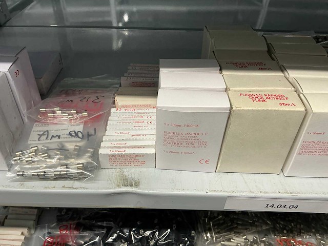 Partij divers installatiemateriaal - afbeelding 30 van  56