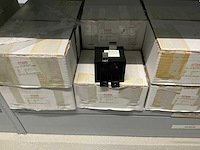 Partij divers installatiemateriaal - afbeelding 44 van  56