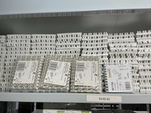 Partij divers installatiemateriaal - afbeelding 47 van  56