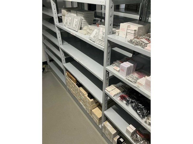 Partij divers installatiemateriaal - afbeelding 45 van  56