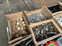 Partij divers installatiemateriaal - afbeelding 12 van  15