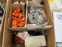 Partij divers installatiemateriaal - afbeelding 2 van  16