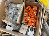 Partij divers installatiemateriaal - afbeelding 13 van  16