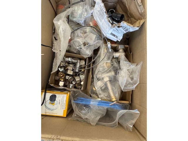 Partij divers installatiemateriaal - afbeelding 15 van  16