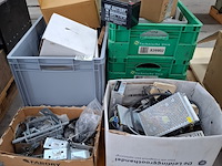 Partij divers installatiemateriaal - afbeelding 1 van  18