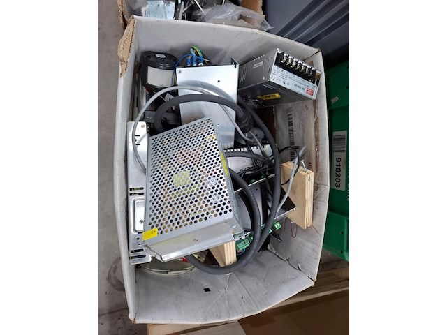 Partij divers installatiemateriaal - afbeelding 12 van  18