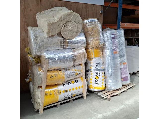 Partij divers isolatiemateriaal op 2x pallet - afbeelding 1 van  6