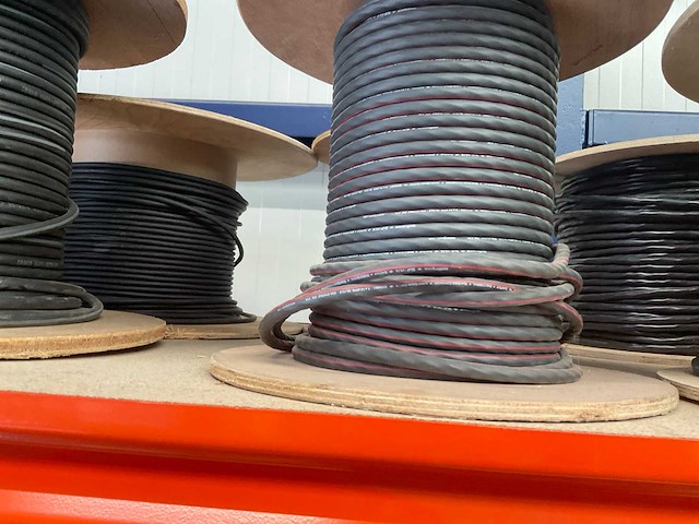 Partij divers kabel - afbeelding 2 van  4