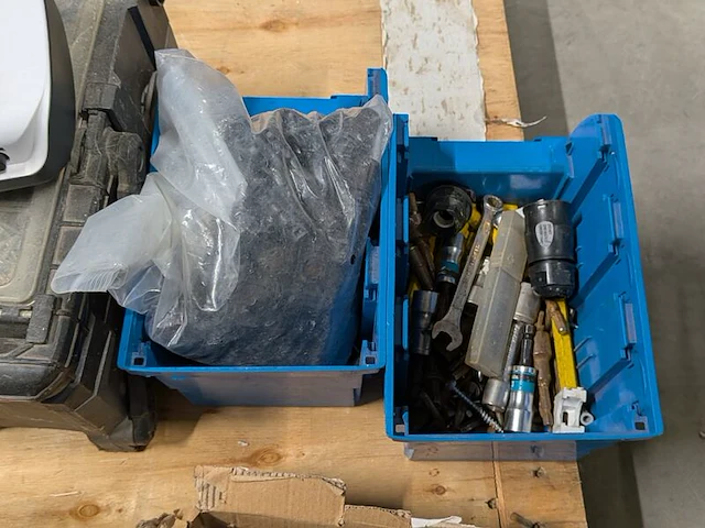 Partij divers kantoor- en installatiemateriaal - afbeelding 7 van  16