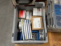 Partij divers kantoor- en installatiemateriaal - afbeelding 9 van  16