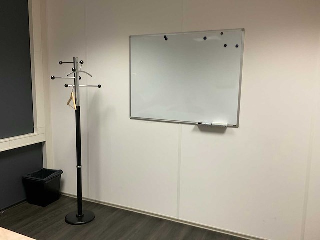 Partij divers kantoormeubilair - afbeelding 4 van  8