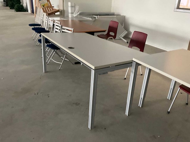 Partij divers kantoormeubilair - afbeelding 3 van  8