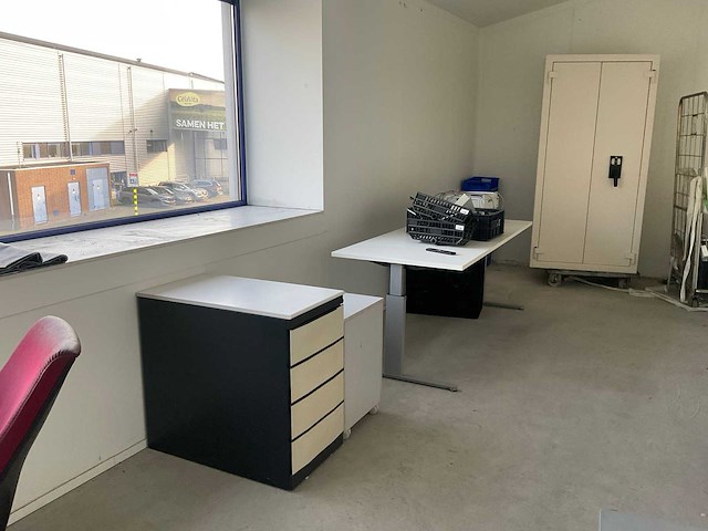 Partij divers kantoormeubilair - afbeelding 8 van  8