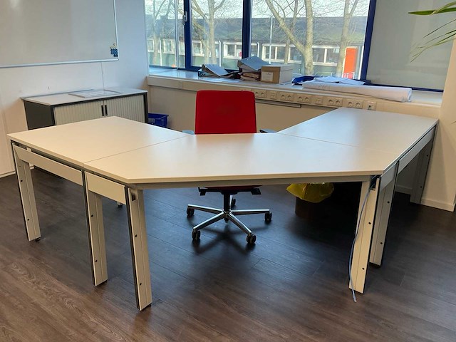 Partij divers kantoormeubilair - afbeelding 2 van  5