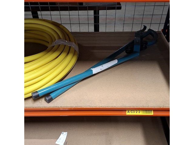 Partij divers loodgieters gereedschap / installatiemateriaal - afbeelding 23 van  32