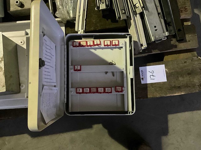 Partij divers materiaal - afbeelding 4 van  5