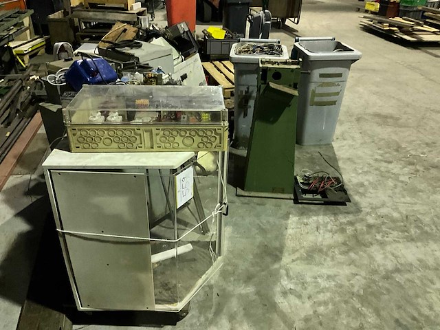 Partij divers materiaal - afbeelding 8 van  11