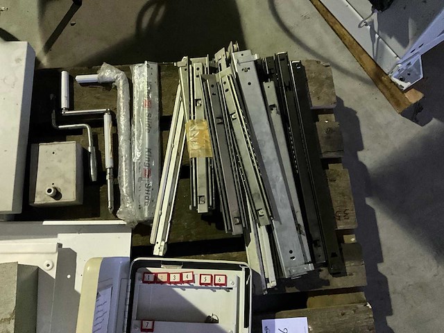 Partij divers materiaal - afbeelding 3 van  5